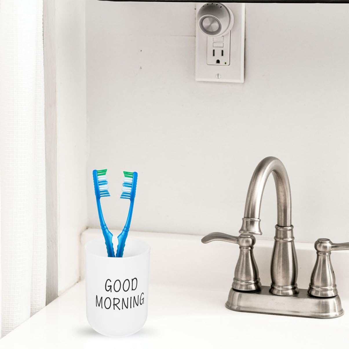 MAGICLULU Sleek White Toothbrush Holder with Frosted Finish