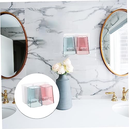 Efficient Space-Saving Organizer for Toiletries