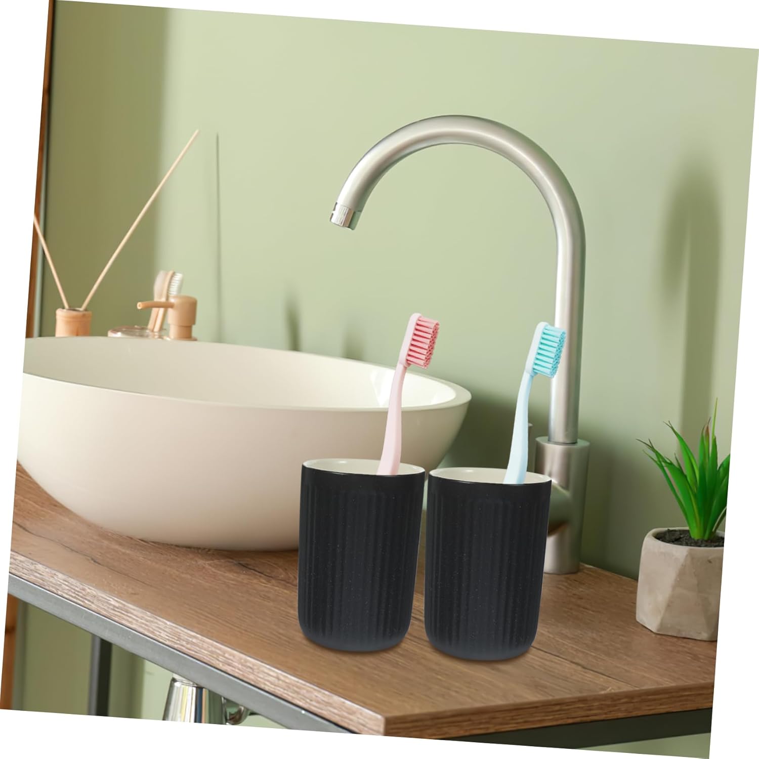 Gleavi 2pc Retro Bathroom Toothbrush Holder