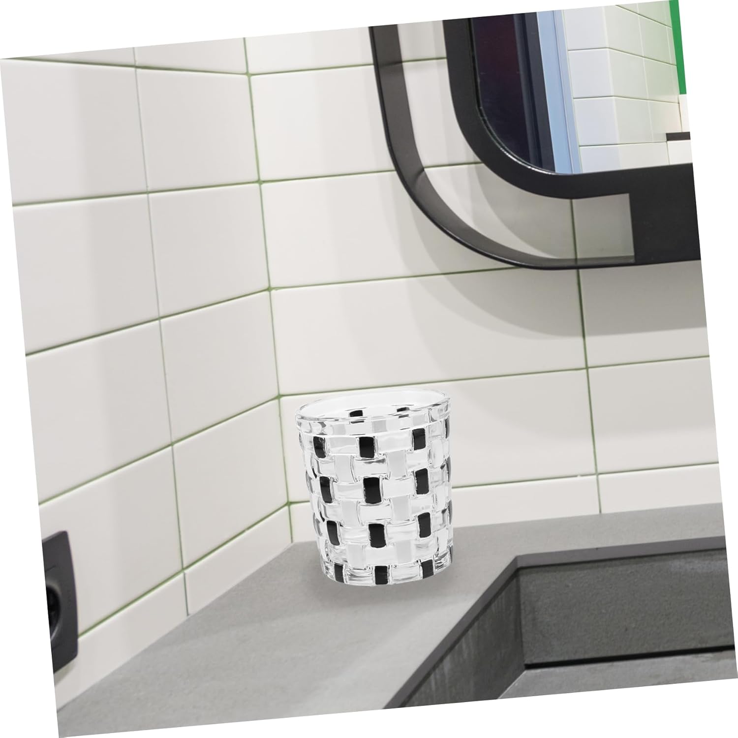 LIFKICHStylish Black White Checkered Toothbrush Holder for Efficient Oral Care