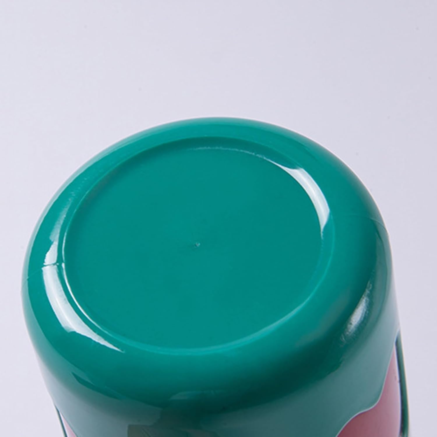 CHARMING REUSABLE TOOTHBRUSH CUP