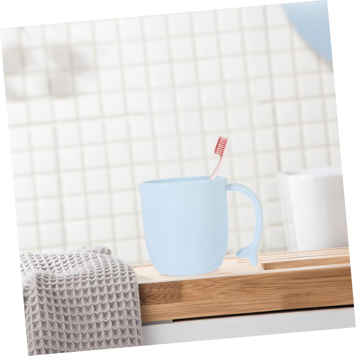 Two-Piece Mansion Dolphin Mouthwash Cups for Oral Care