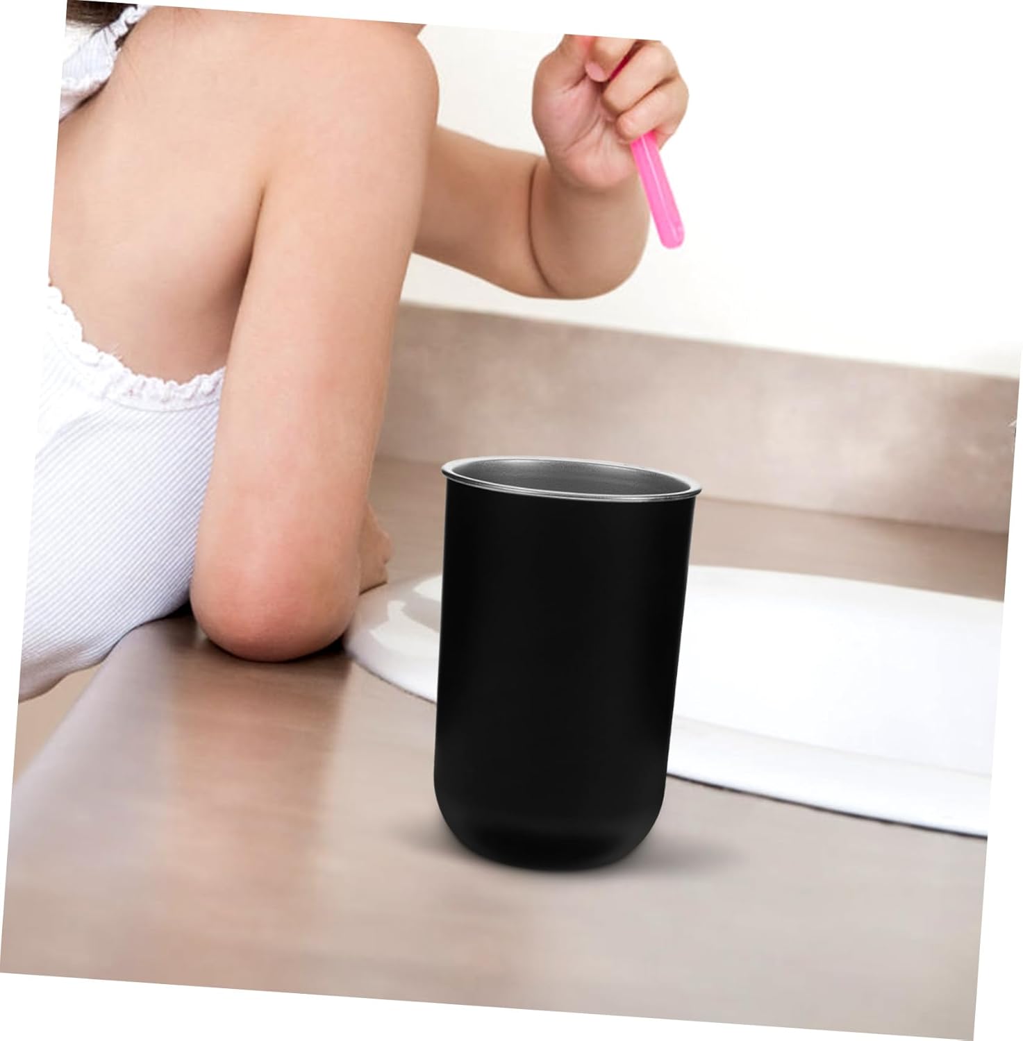 Sturdy Travel mouthwash holderfor adults and children