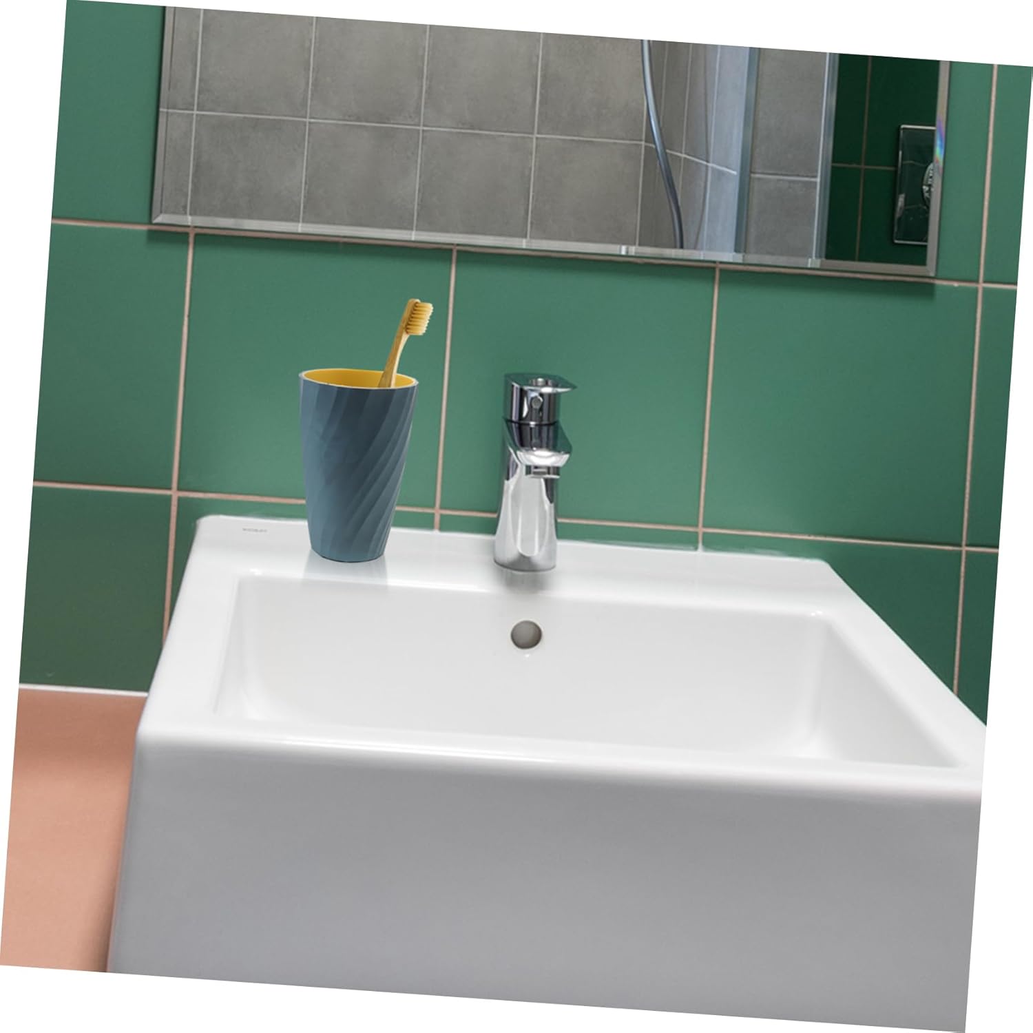 Reusable Plastic Toothbrush Tumbler