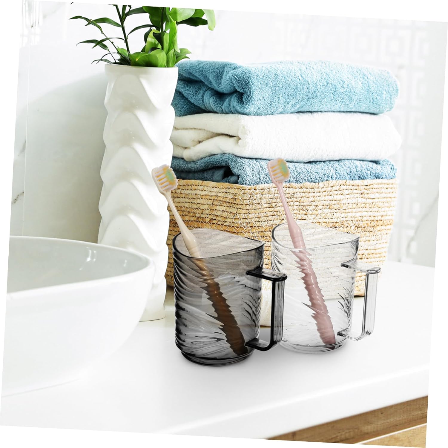GOOHOCHYTransparent Tirellay Toothbrush Cups for Bathroom Use