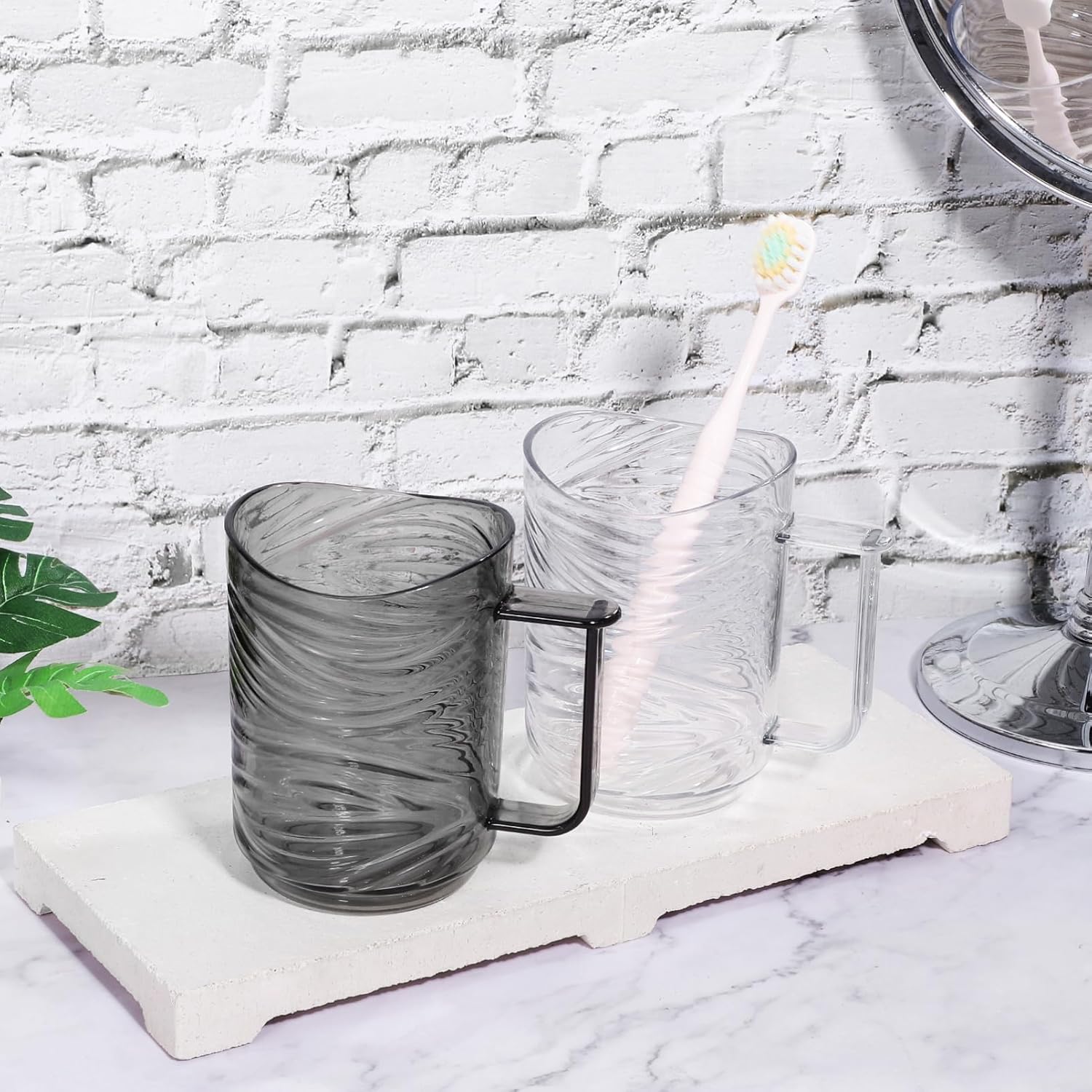 Double-Pack 2Pcs Transparent Plastic Toothbrush Holder with Ergonomic Handle