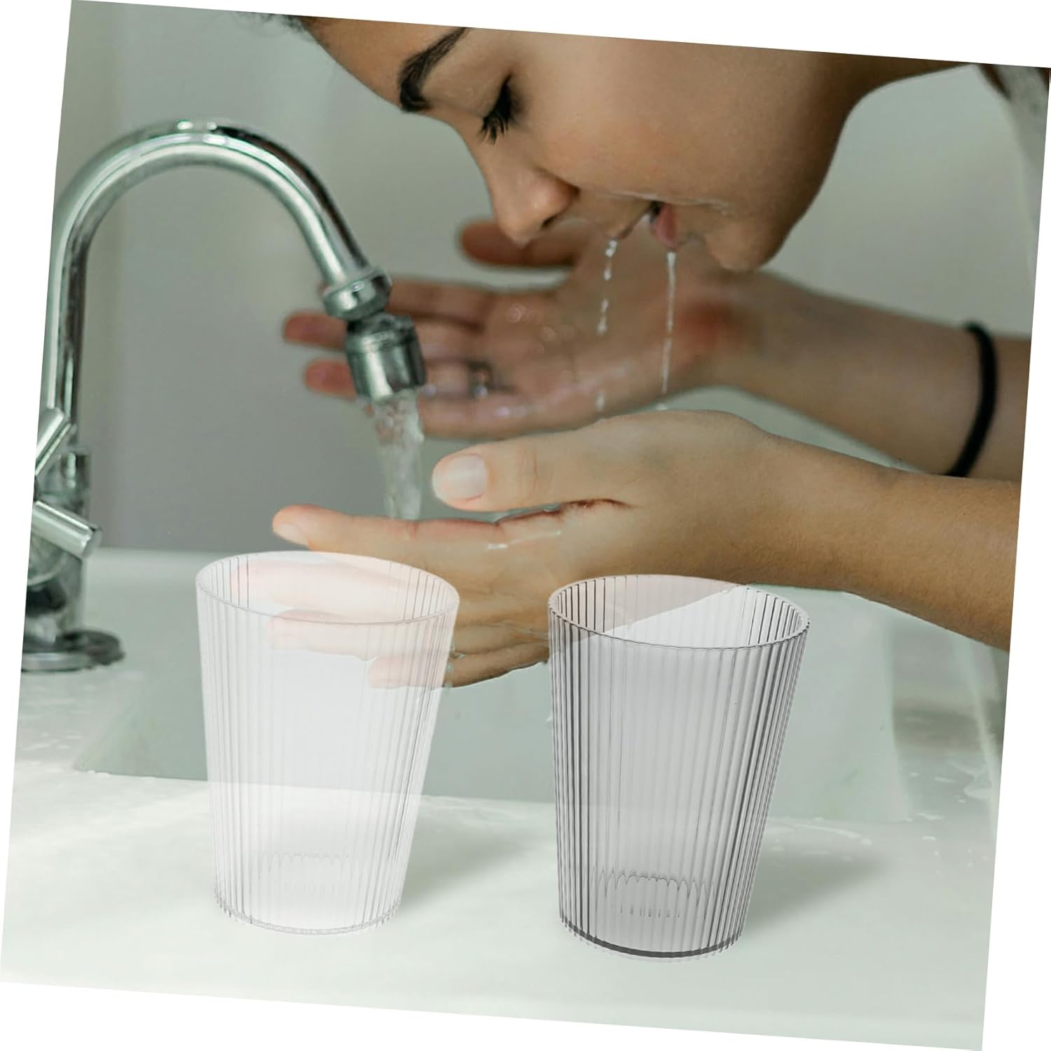 2-Piece Clear Plastic Toothbrush Mouthwash Holder for Bathroom Use